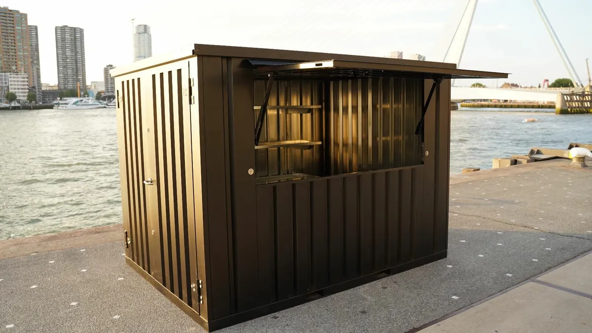 Pop-Up Pub Container – Built for Outdoor Fun - Image 3