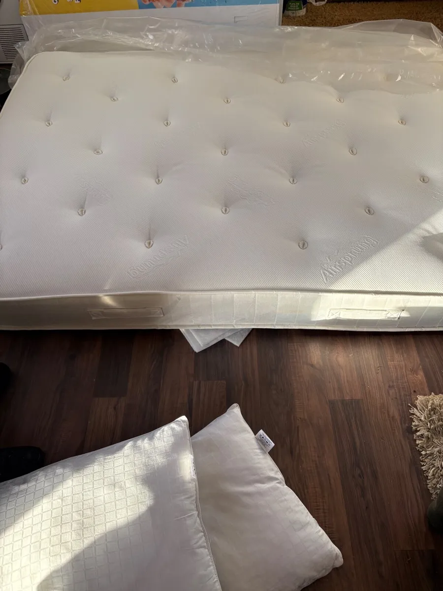 Mattress - Image 4