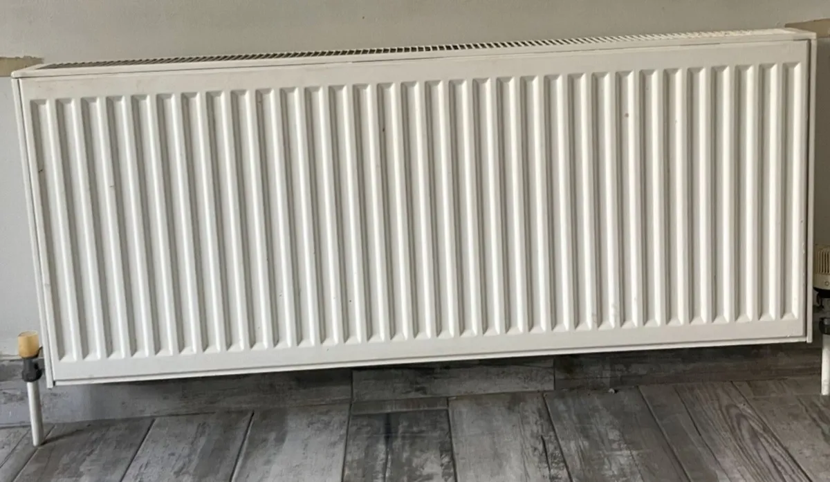 Radiators & Matching Cover – Great Condition - Image 3