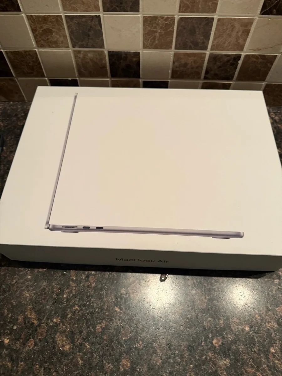 Mac book air - Image 3