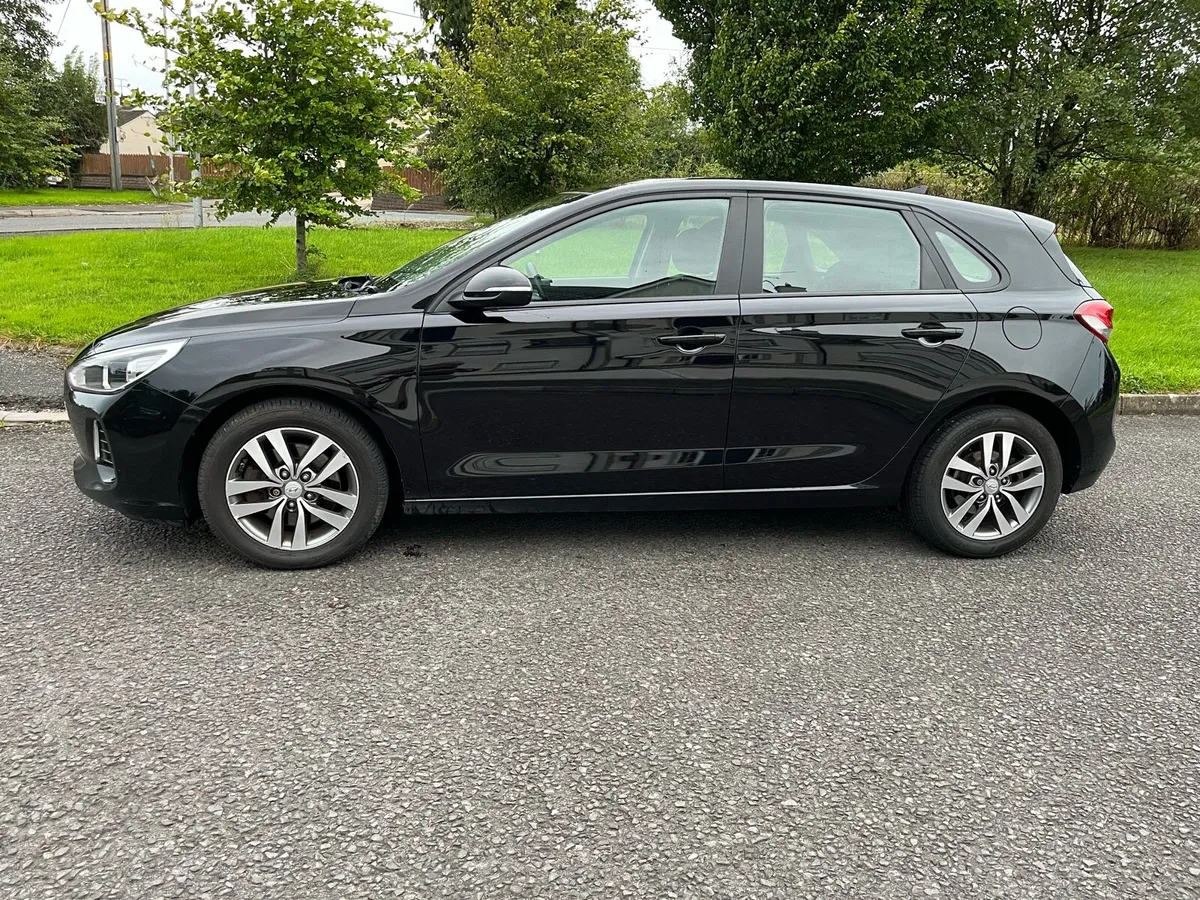 2017 HYUNDAI i30 1.6 CRDI - Image 3
