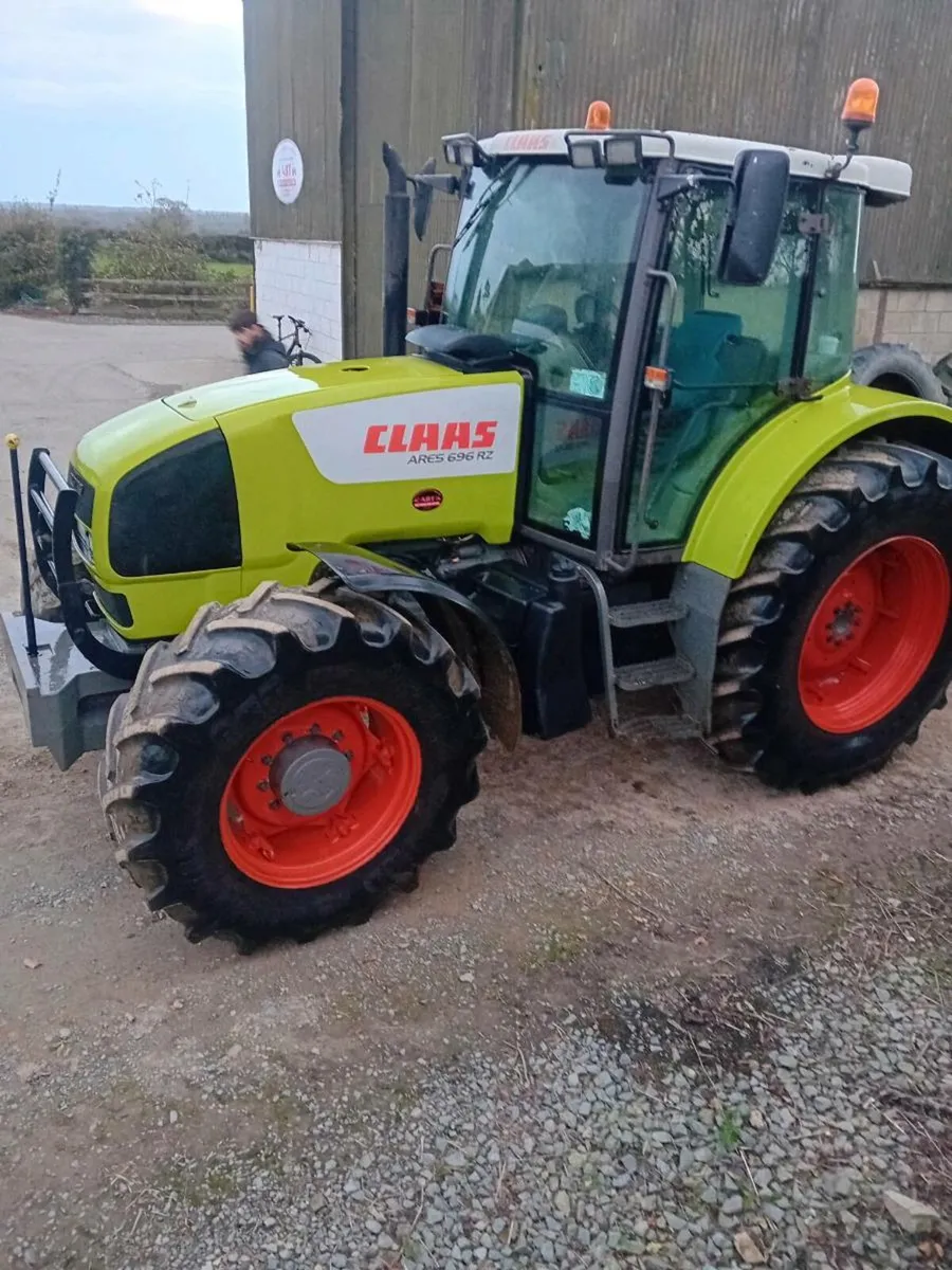 Class tractor - Image 1