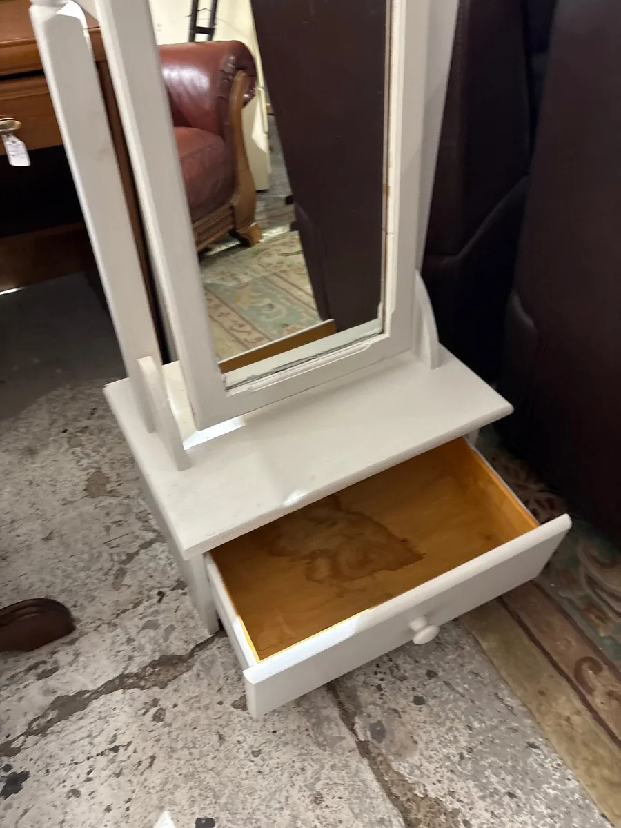 Free standing mirror with storage - Image 2