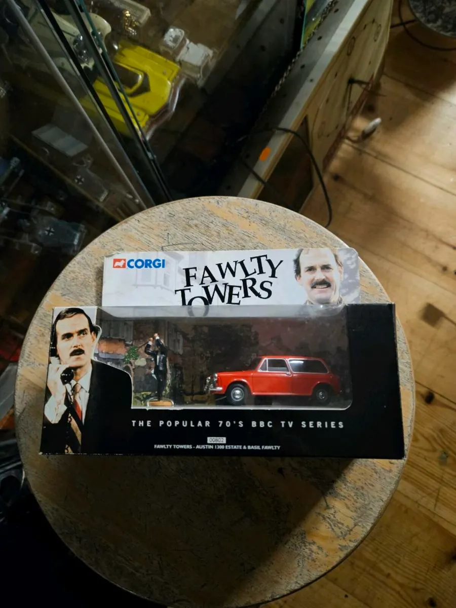 Corgi Fawlty Towers - Image 3