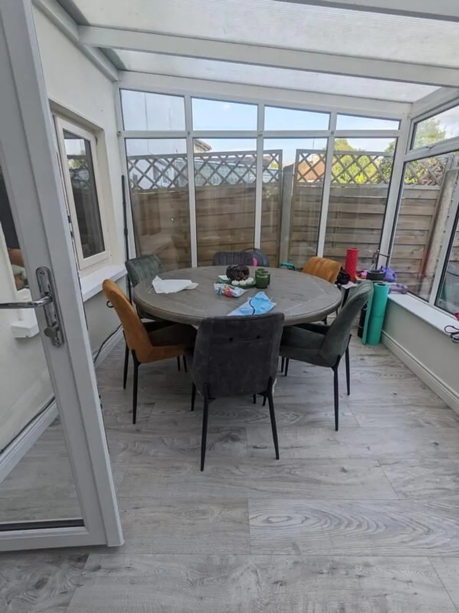 Round Dining Table - Diamond Furniture - Image 2