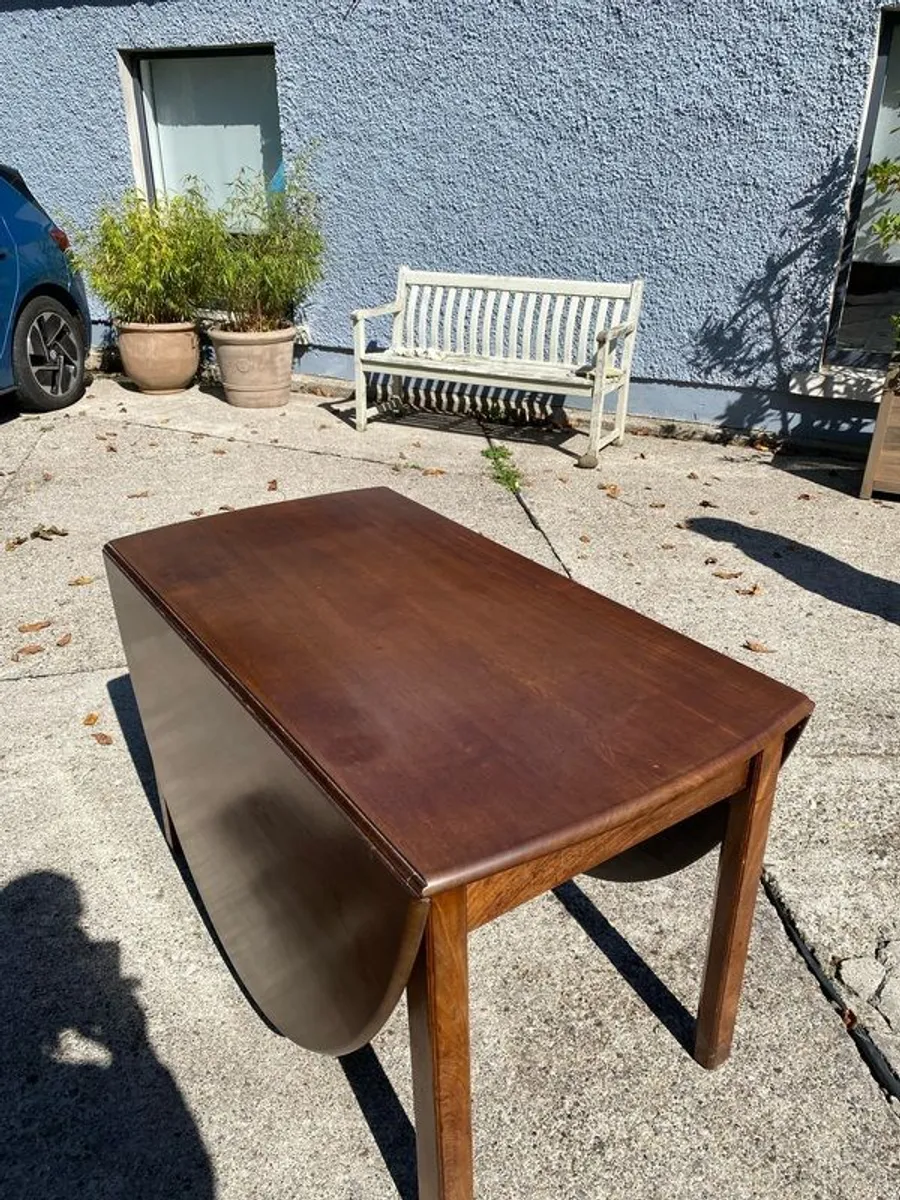 Oval Mahogany drop leaf table - Image 3