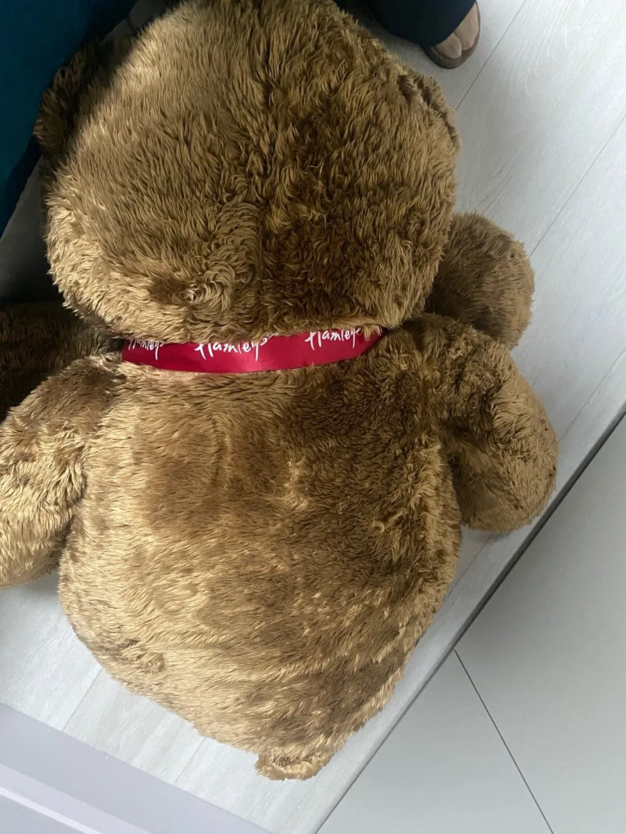 Hamleys Giant Teddy Bear - Image 3