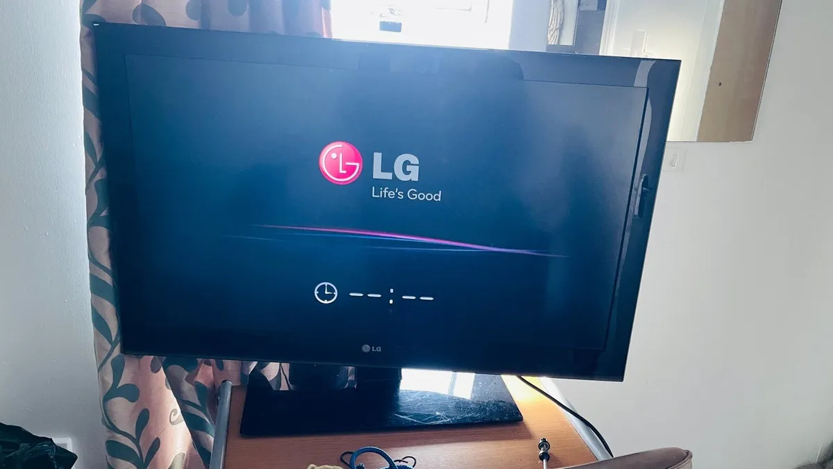 LG Tv - Image 4