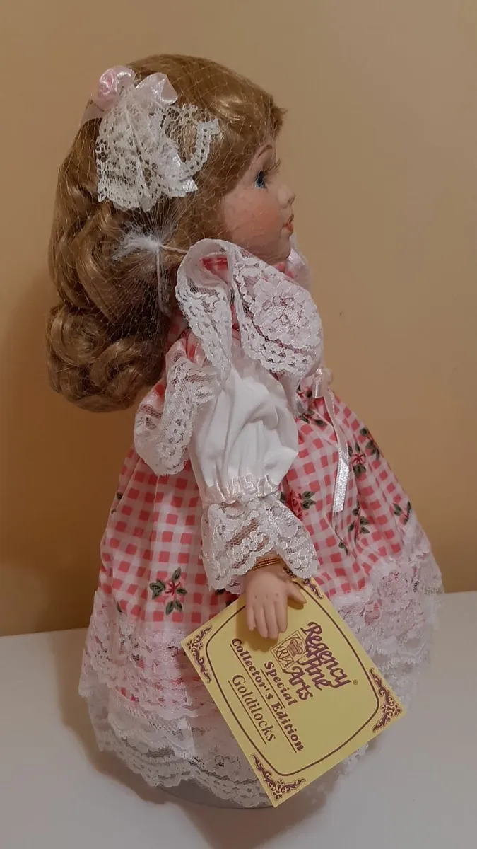 Porcelain doll - Image 3