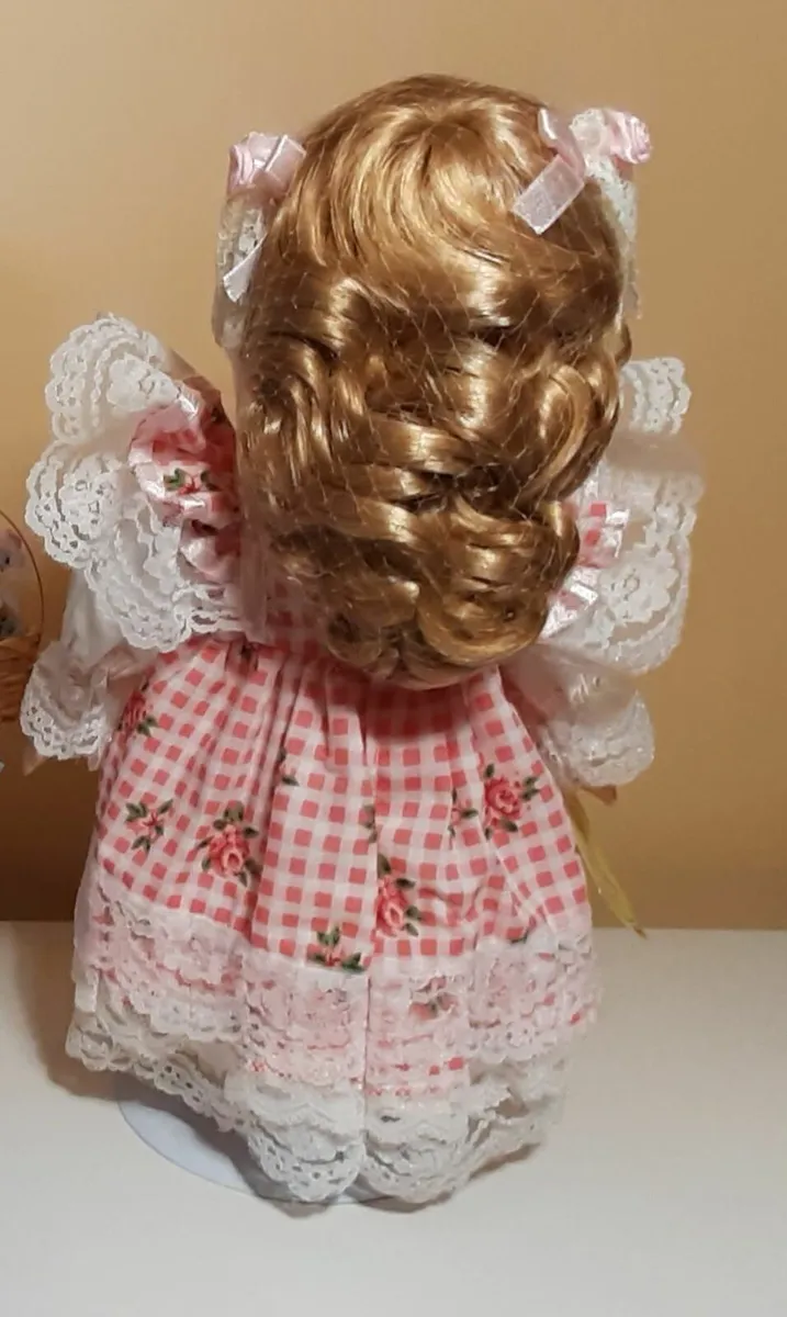 Porcelain doll - Image 4