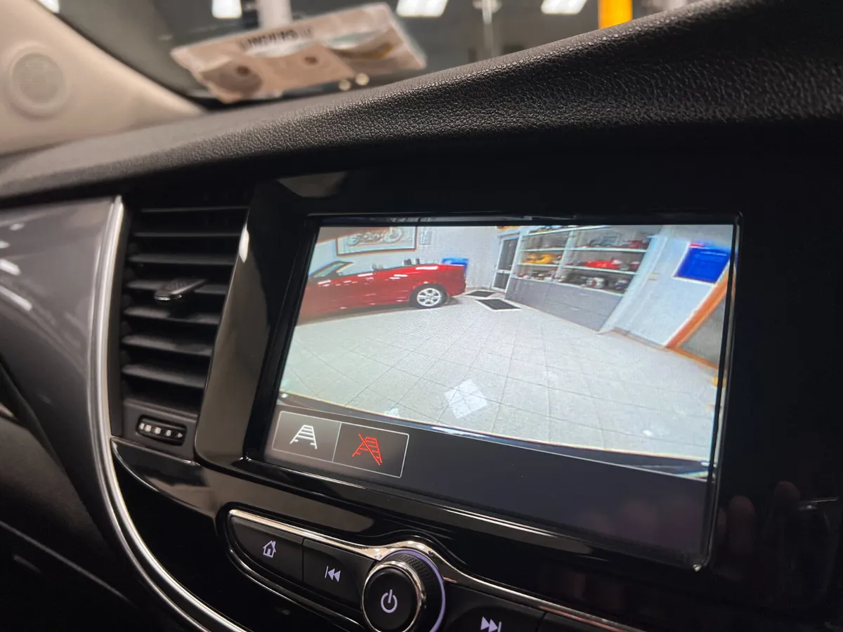 Superb Value One Owner As New Tiny Kms Nice Spec R - Image 4