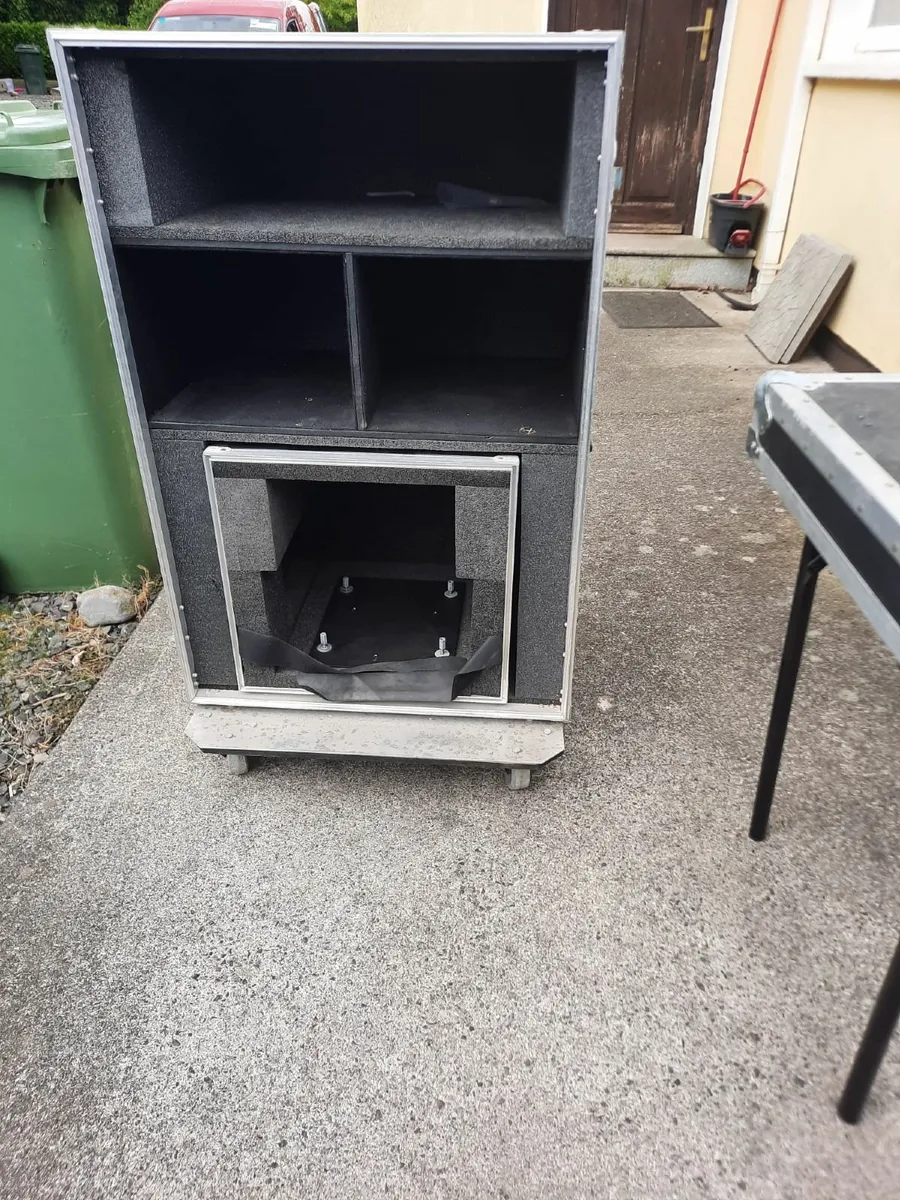 Music equipment - Image 2