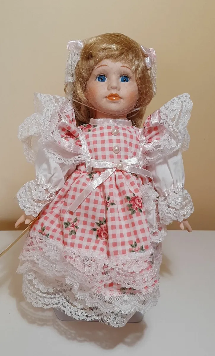 Porcelain doll - Image 2