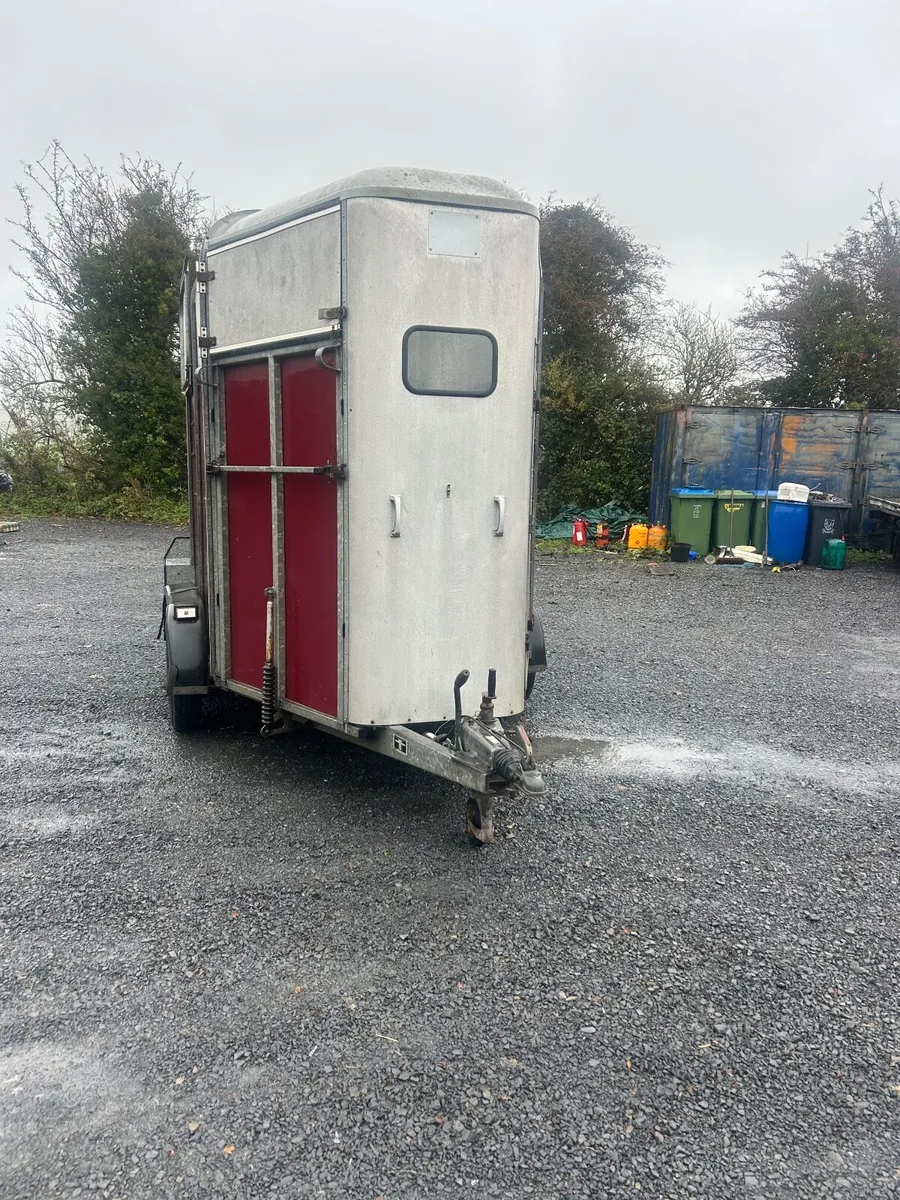 Horsebox 505 mint condition - Image 1