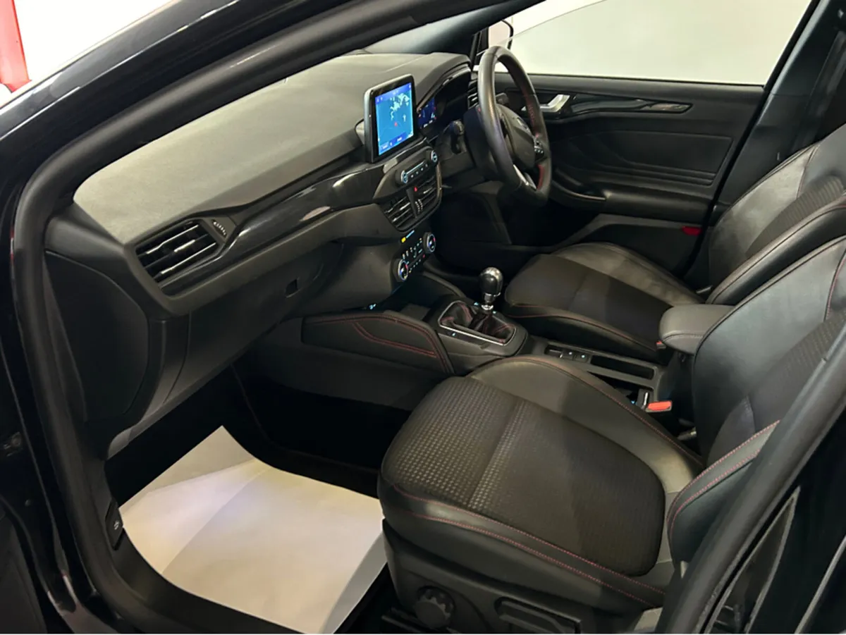 Ford Focus ST-LINE X TDCI - Image 4