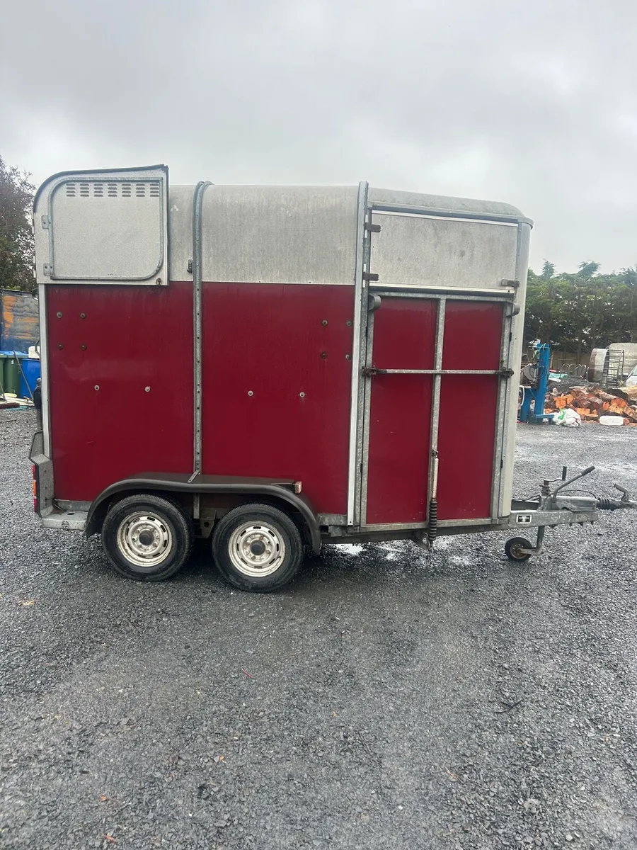 Horsebox 505 mint condition - Image 2