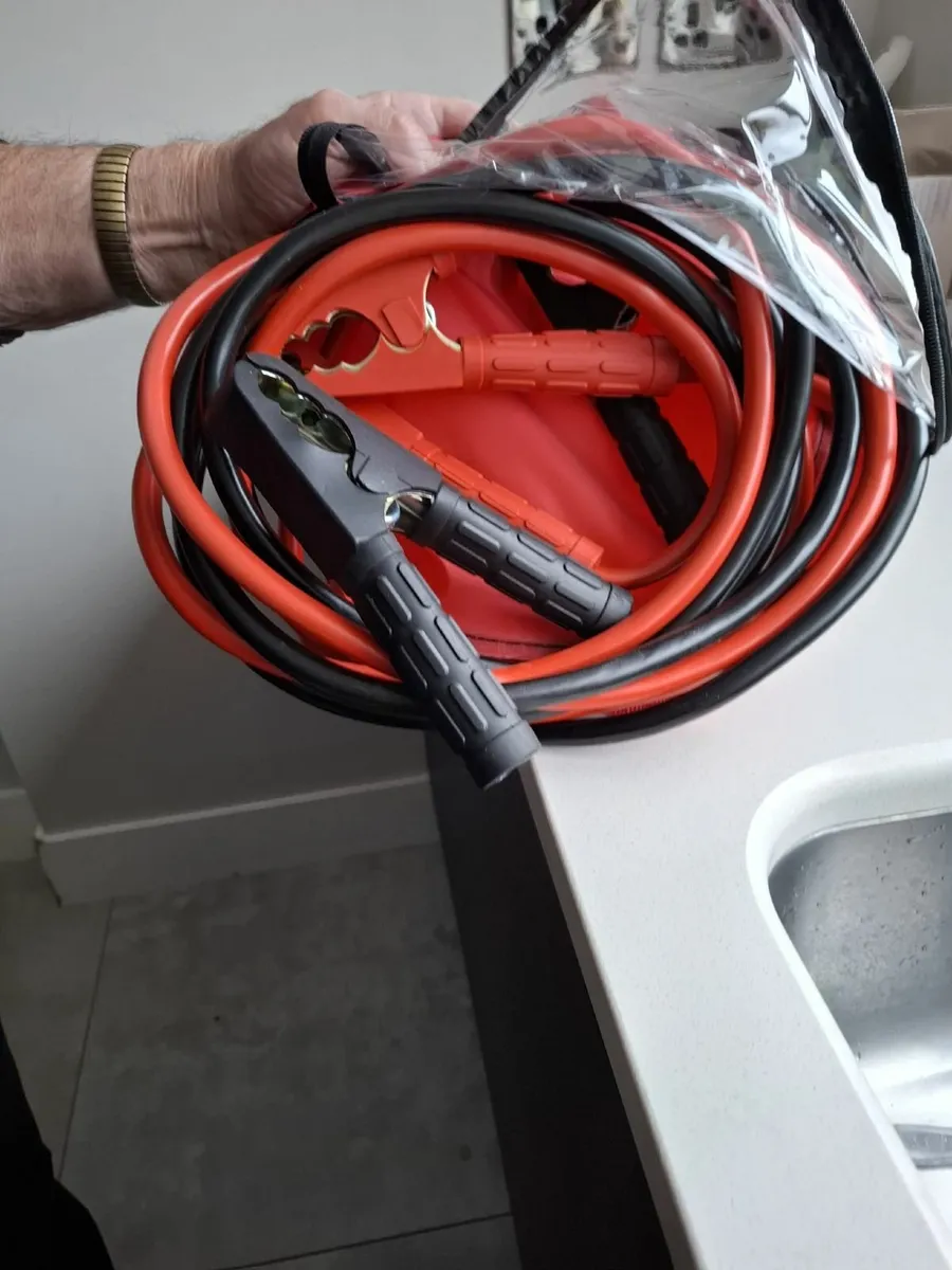 Car battery charger and jump leads - Image 1