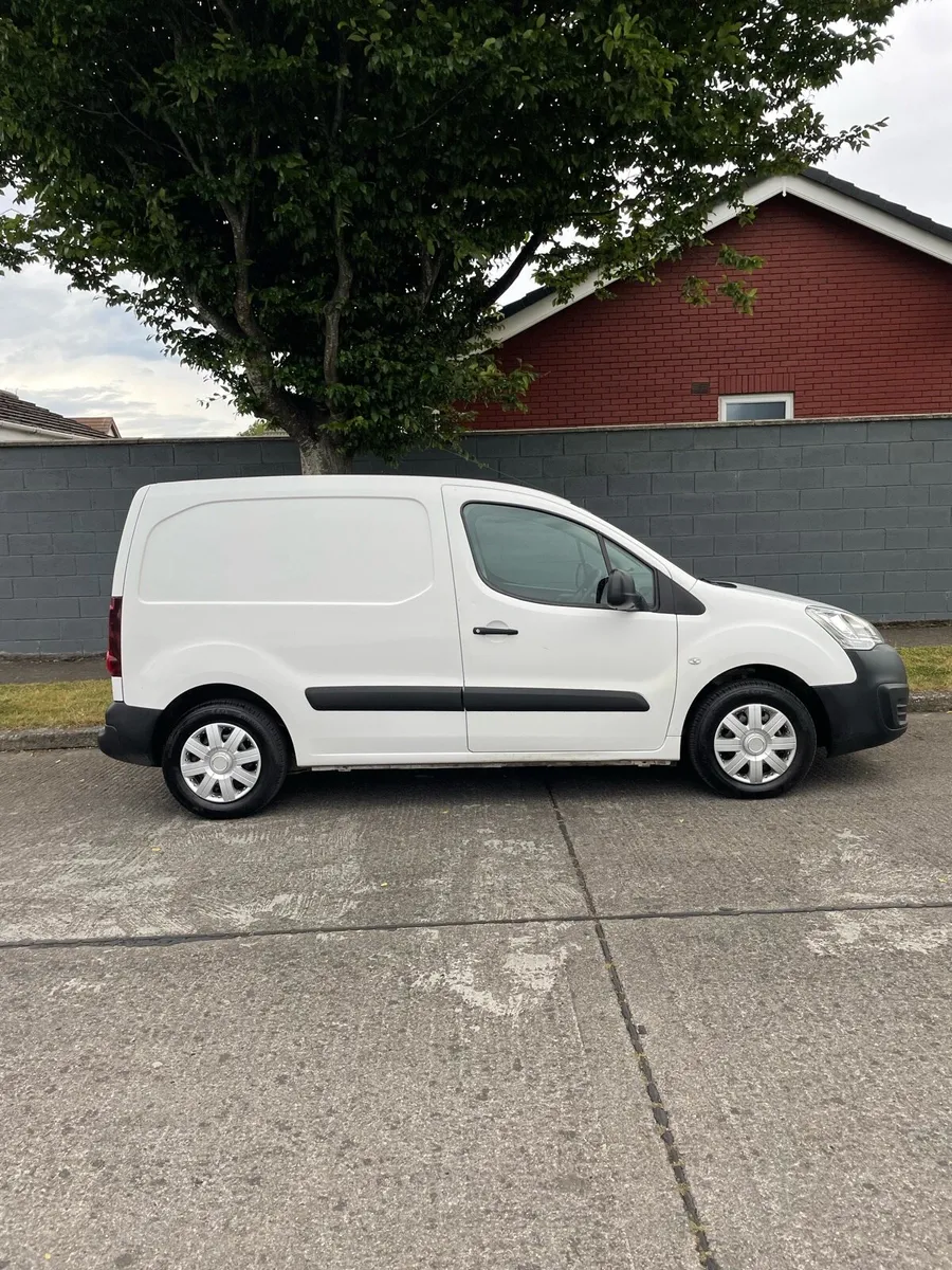 Peugeot partner new doe very clean - Image 2