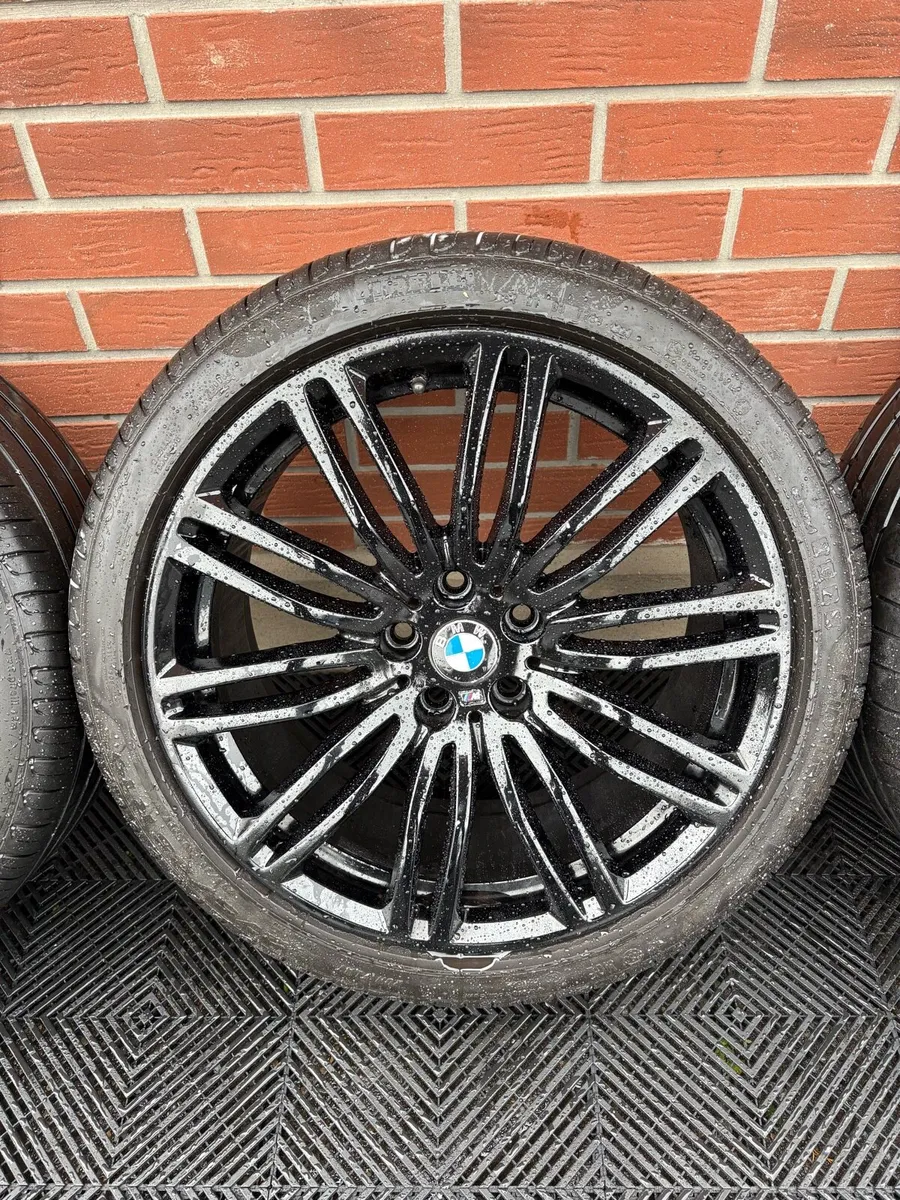 19” BMW M-Sport Alloys - Image 3