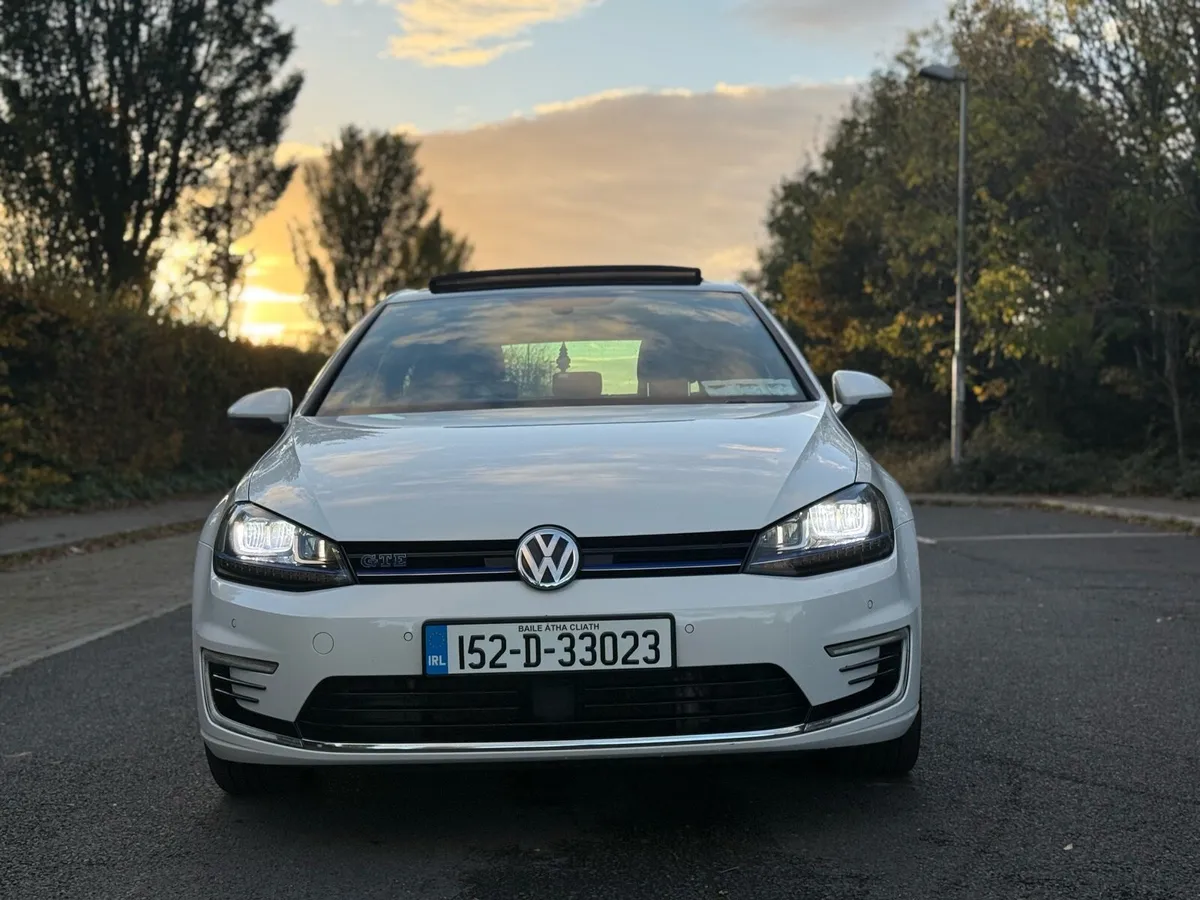 2015 Volkswagen Golf GTE 1.4 Hybrid High Spec - Image 2