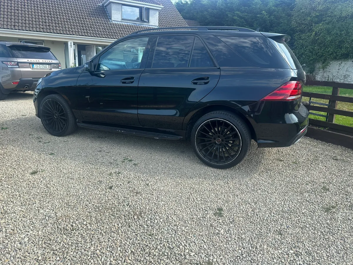 Mercedes GLE 250 AMG 2016 Awesome Jeep - Image 3