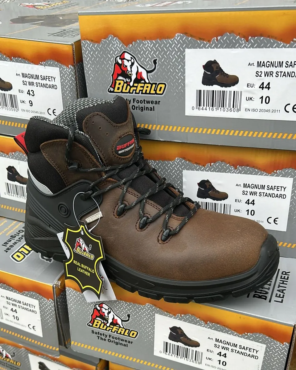 MAGNUM SAFETY WATERPROOF boots - Image 1