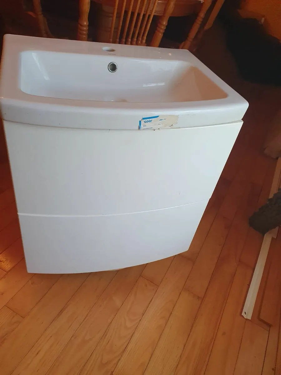 New Two drawer vanity sink with taps - Image 1