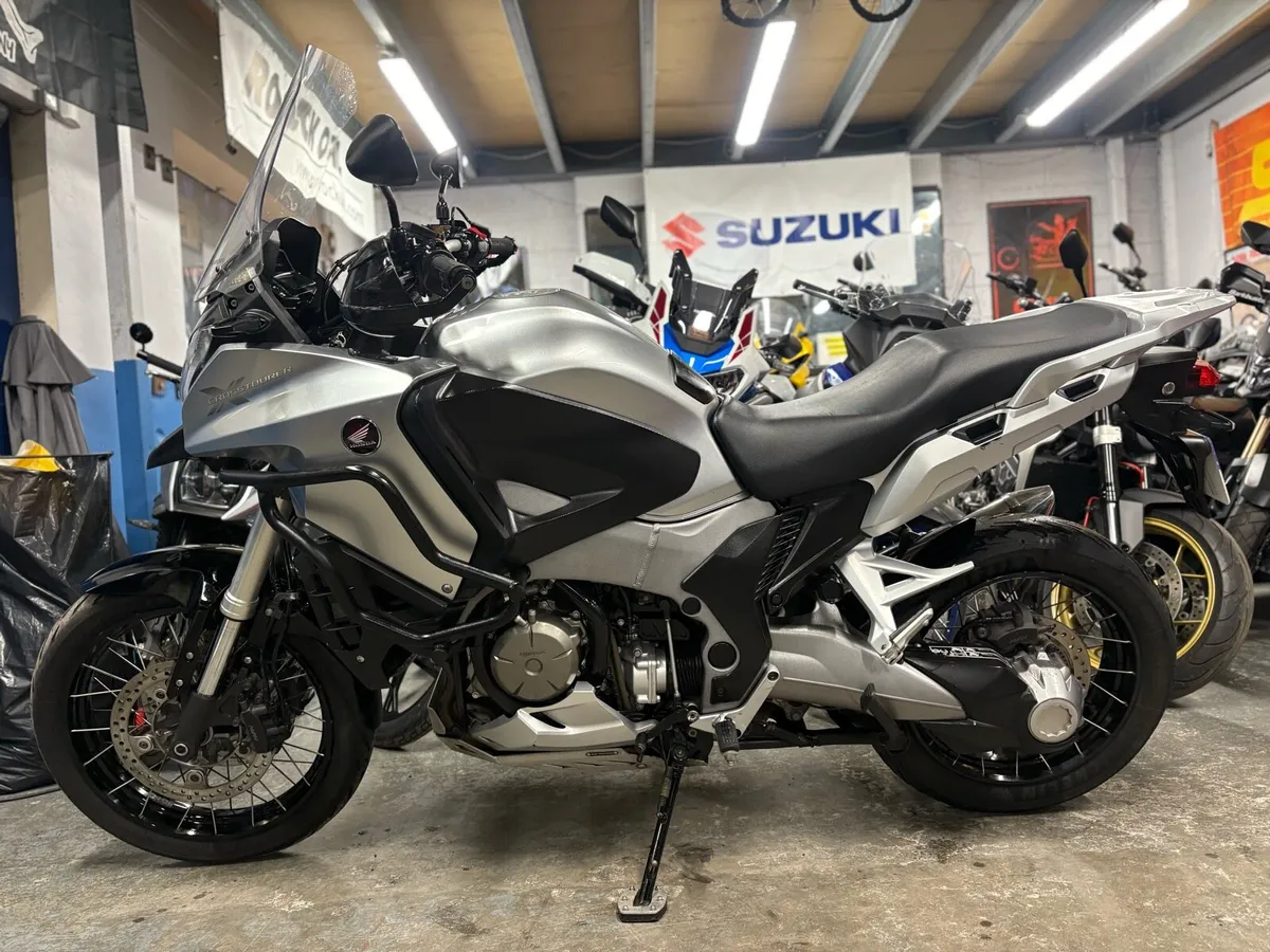 2012 Honda Crosstourer 1200. - Image 4