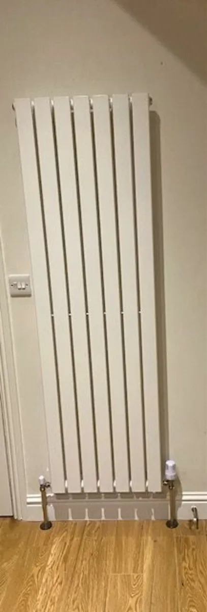 Vertical Radiator - Image 2