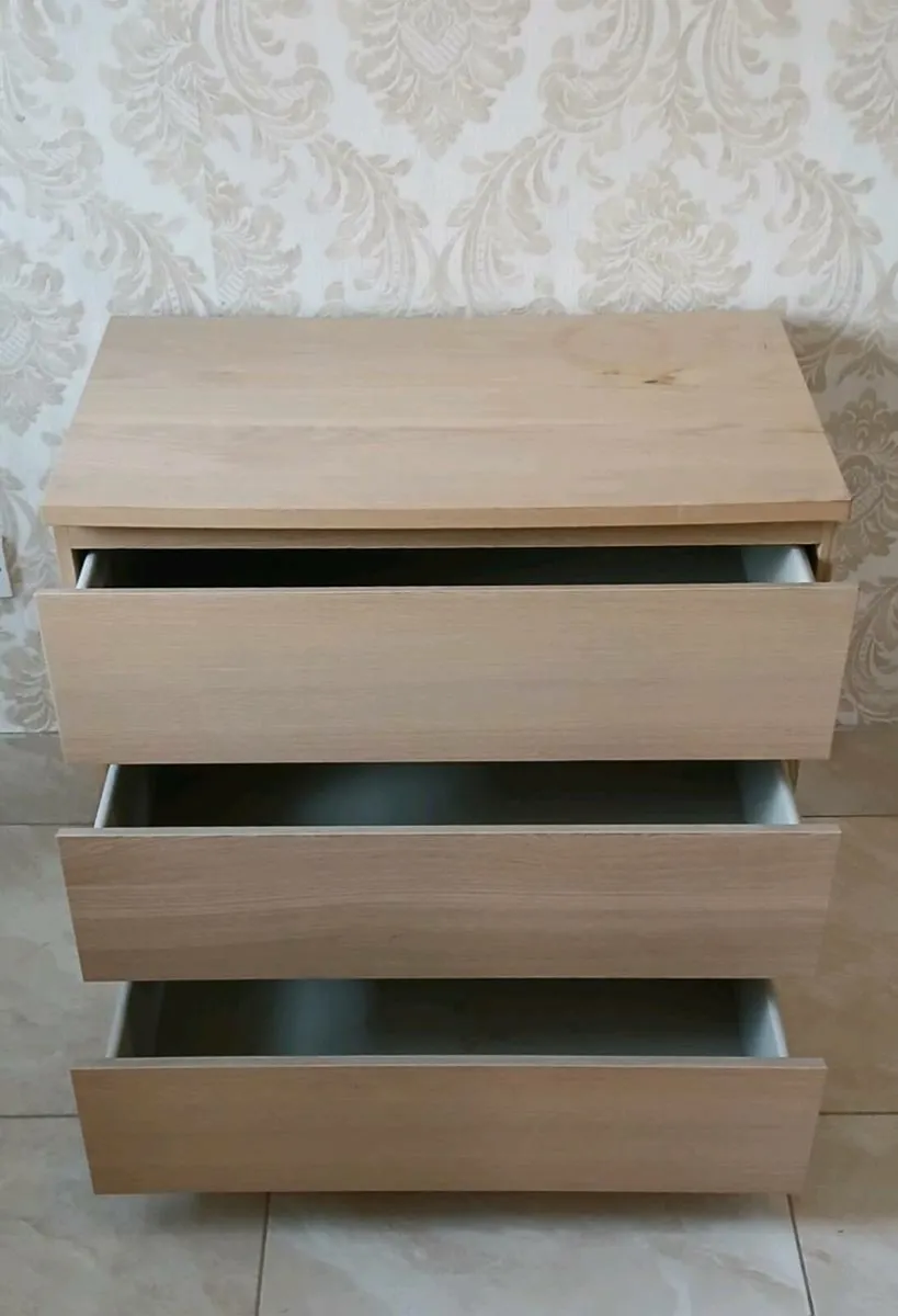 Chest of drawers - Image 3