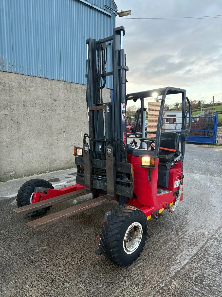 2017 Moffett Mounty M4 20.3 Forklift - Image 1