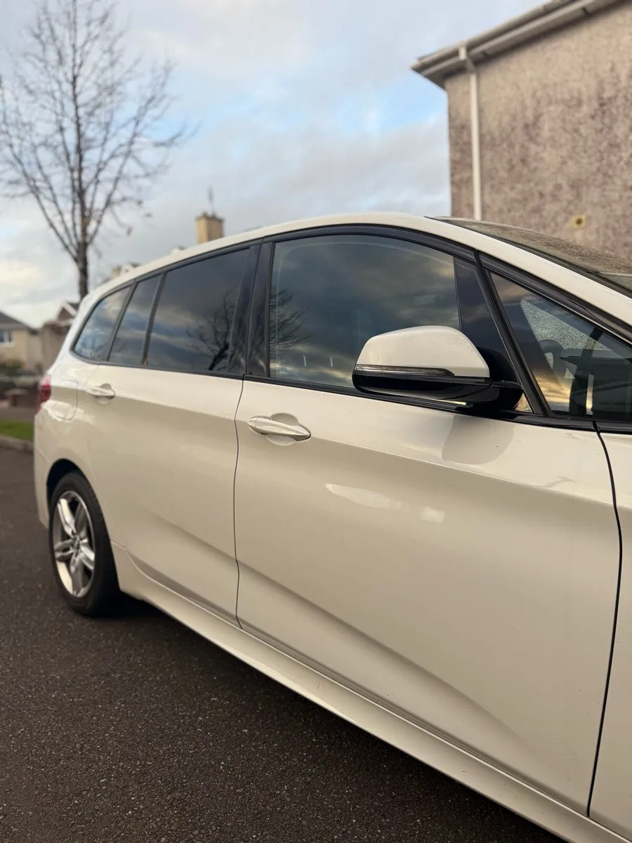 Bmw 2 series - Automatic & 7 seats - Image 4