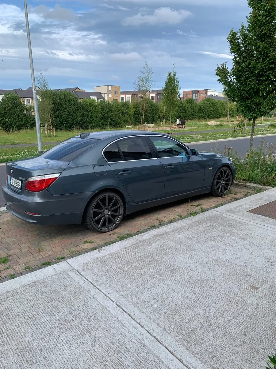 BMW 5-Series 2008 - Image 3