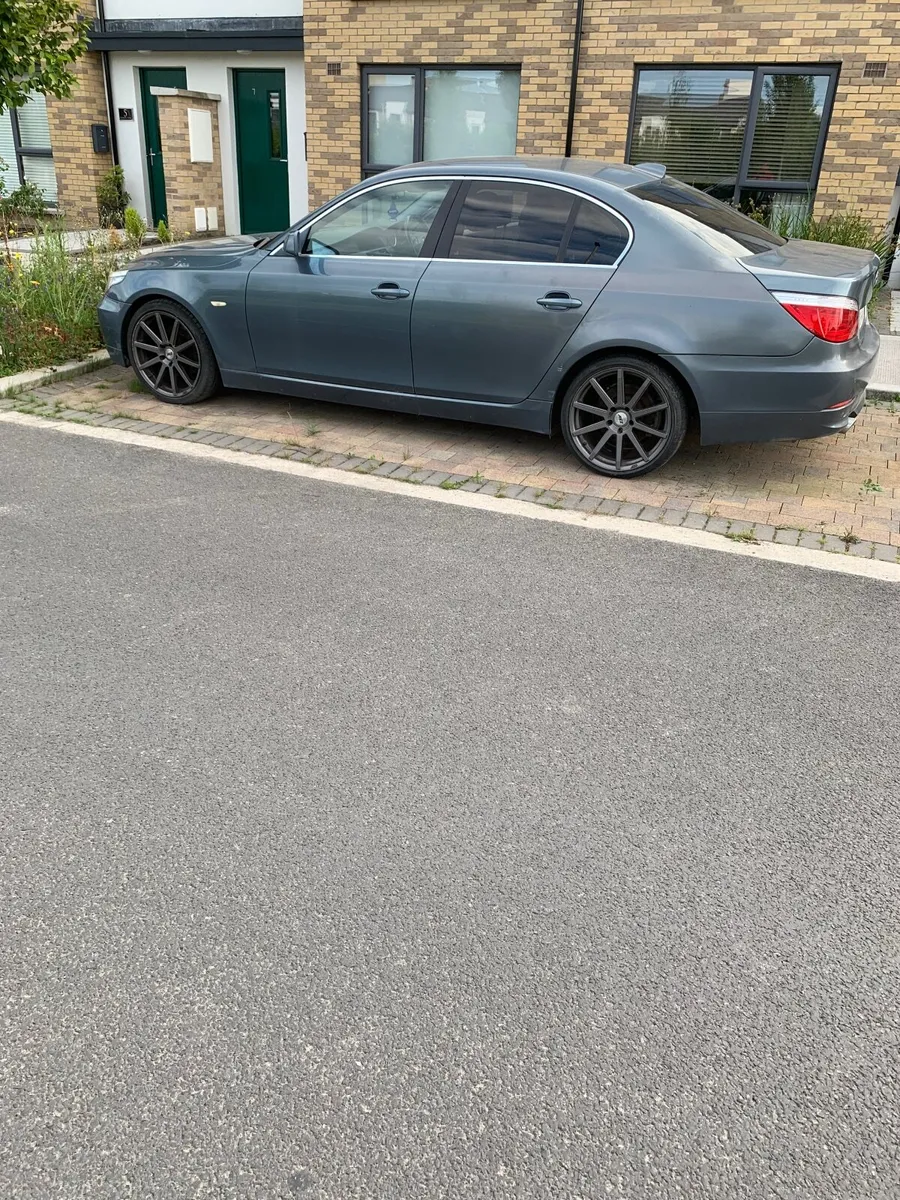 BMW 5-Series 2008 - Image 4