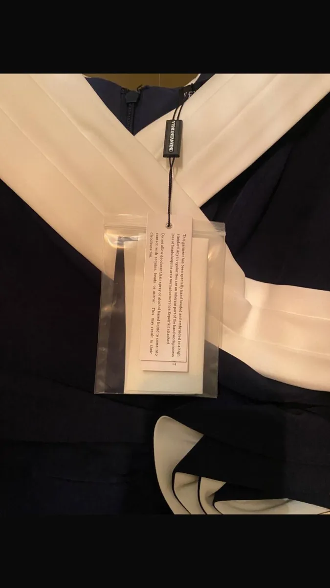 Mother of the bride dress BNWT - Image 3