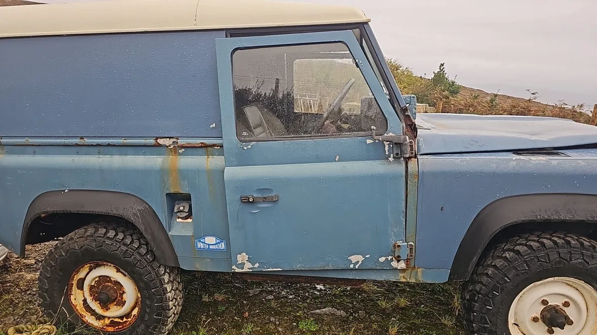 Landrover Defender 90 - Image 3