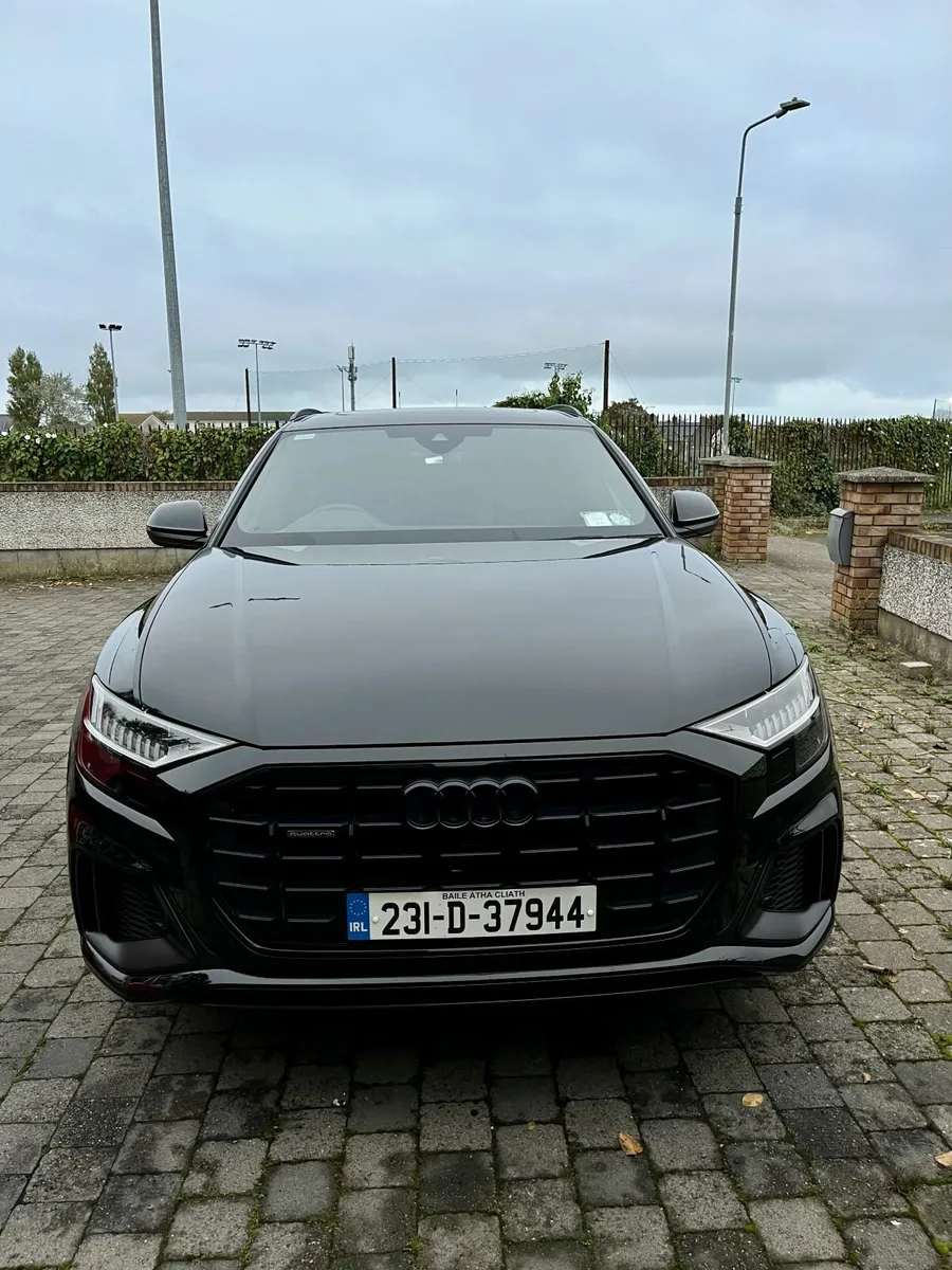Audi Q8 2023 - Image 1