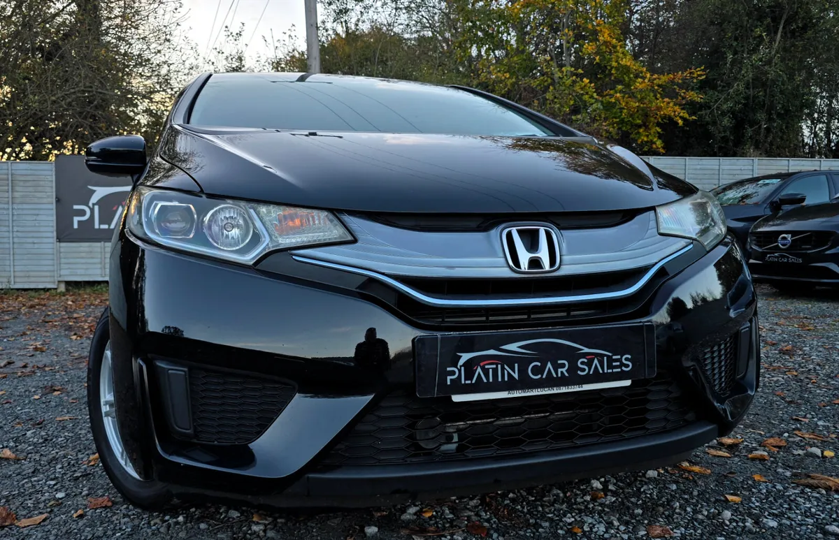 🔥 2015 Honda Fit 1.5 Petrol Hybrid Automatic - Image 4