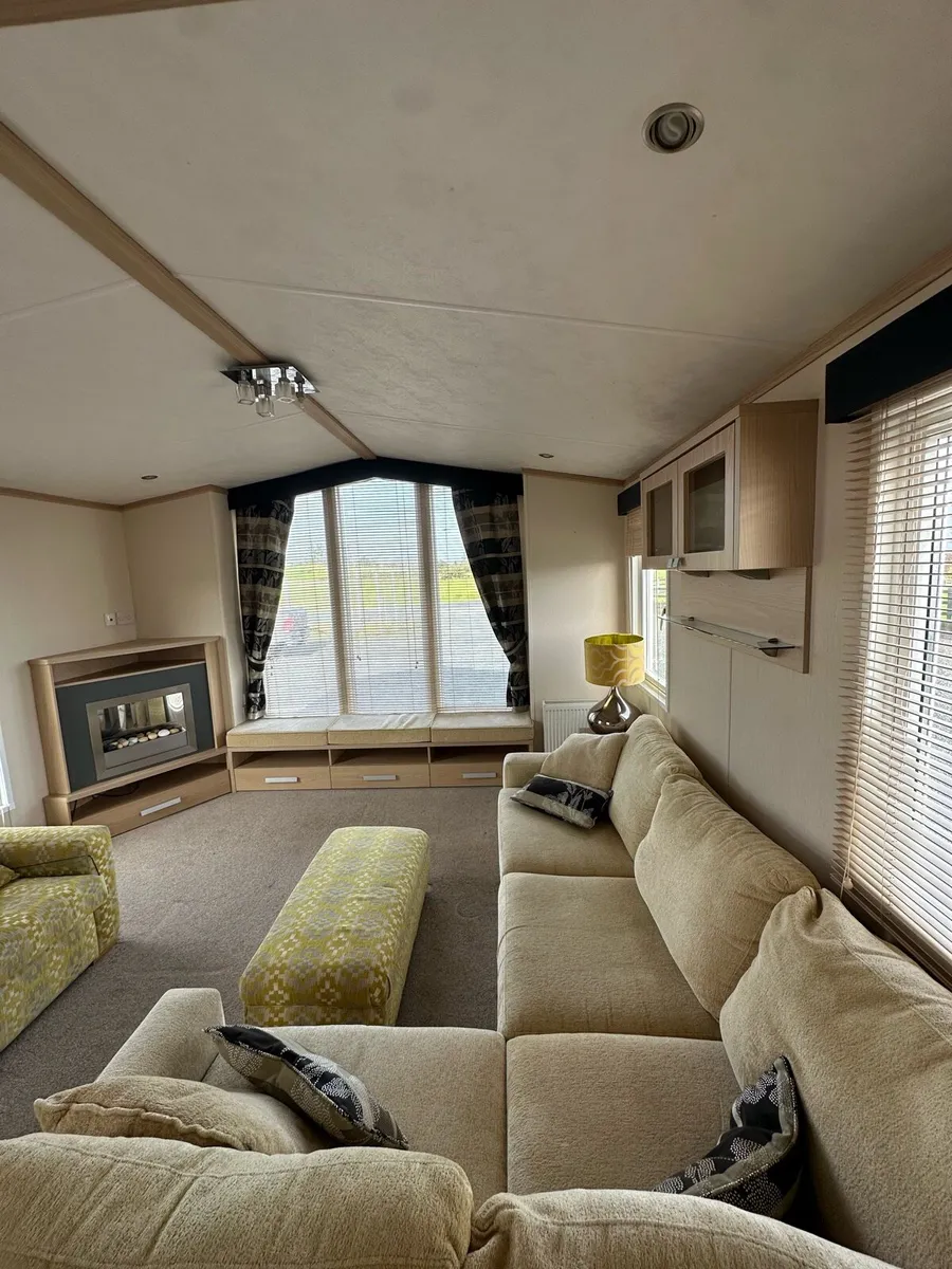 Pemberton St Moritz 40 x 12 / 2 Bedroom 🔥 - Image 4