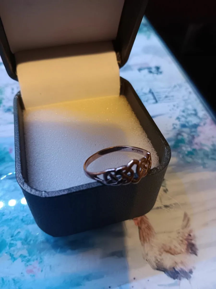 9ct gold ring - Image 2