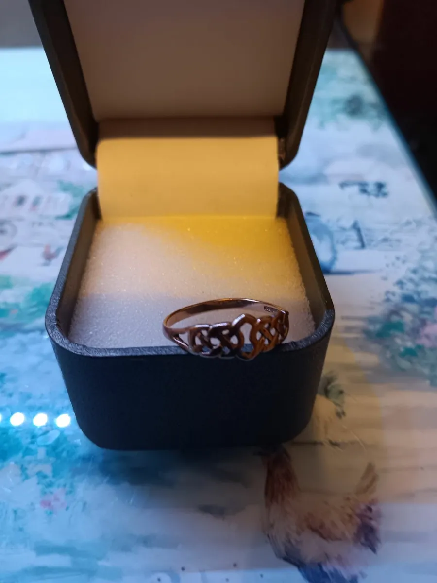 9ct gold ring - Image 3