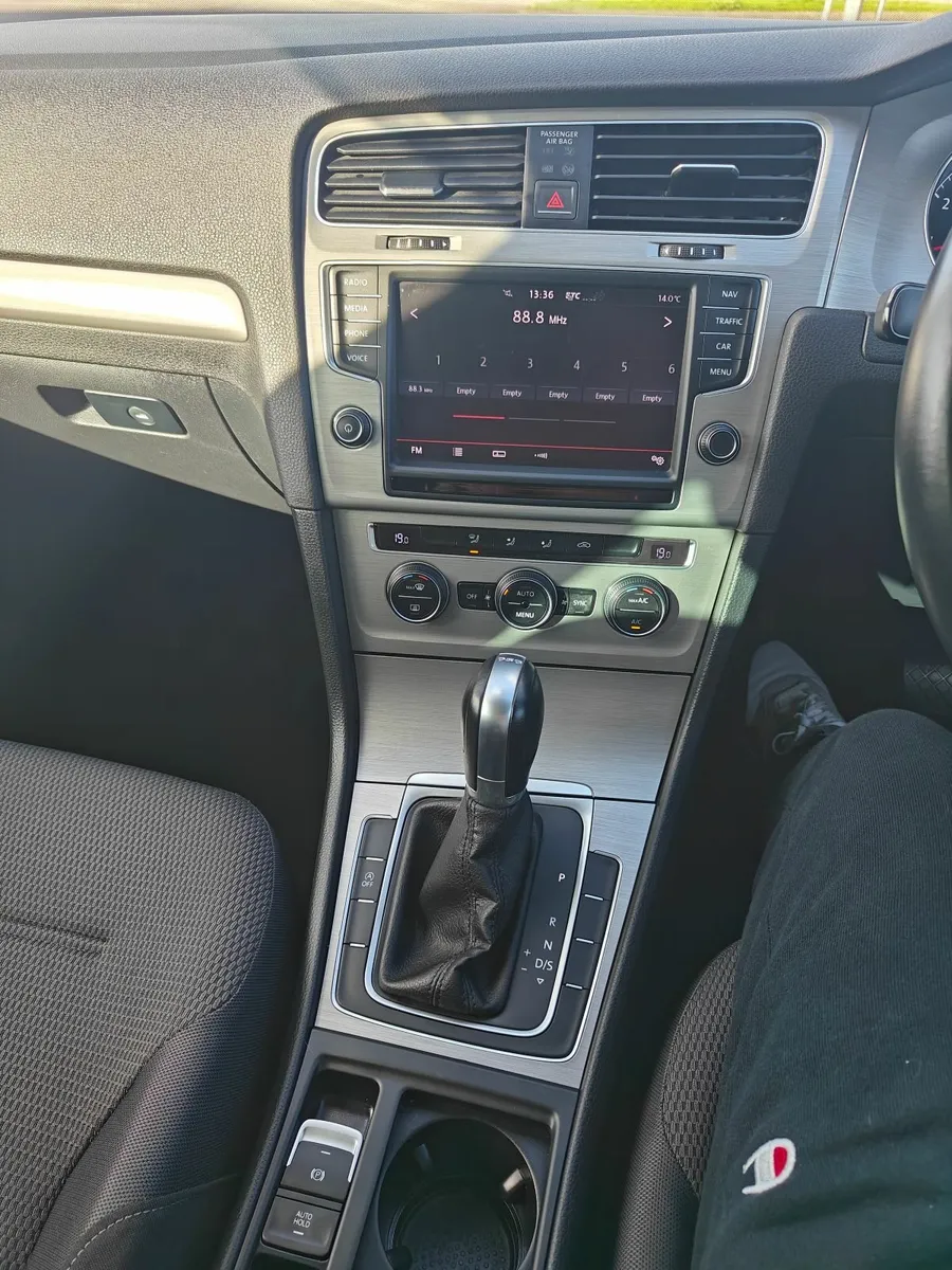 2015  Volkswagen Golf Estate 1.2 TSI Bluemotion - Image 4