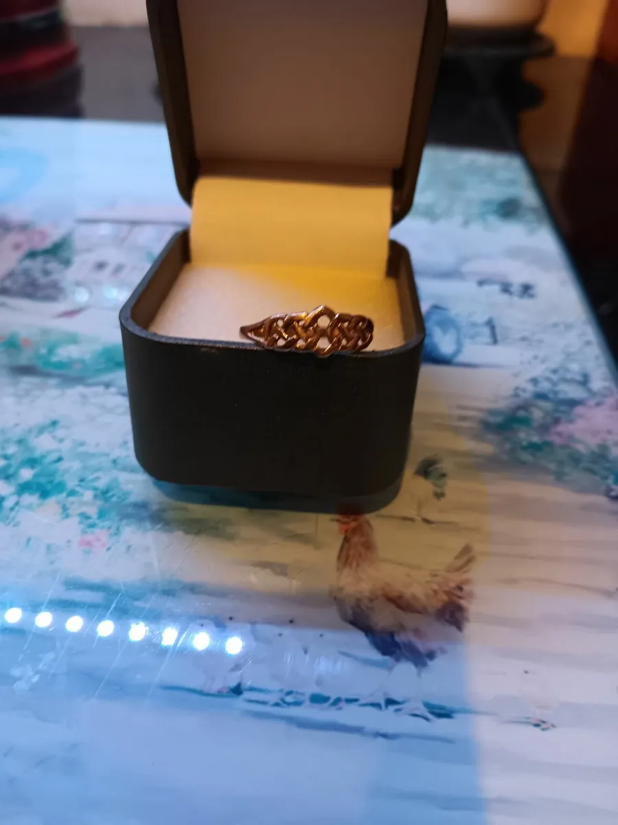 9ct gold ring - Image 4
