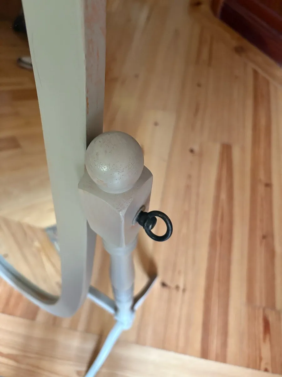 Free standing mirror - Image 2