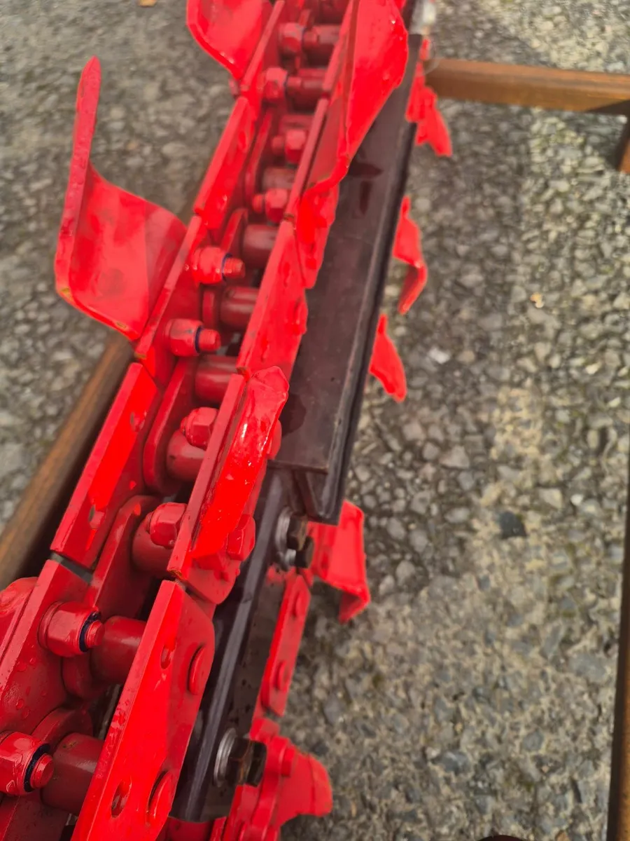 Trencher hydraulic - Image 2