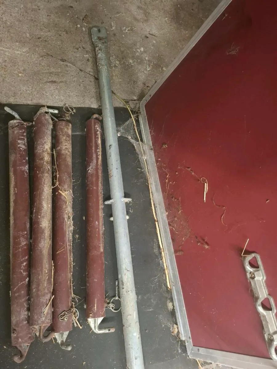 Ifor williams horse box dividers - Image 2