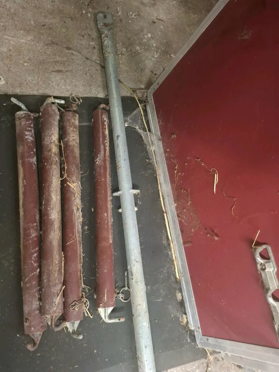 Ifor williams horse box dividers - Image 3