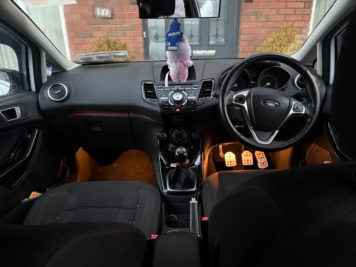 Ford Fiesta 2015 - Image 3