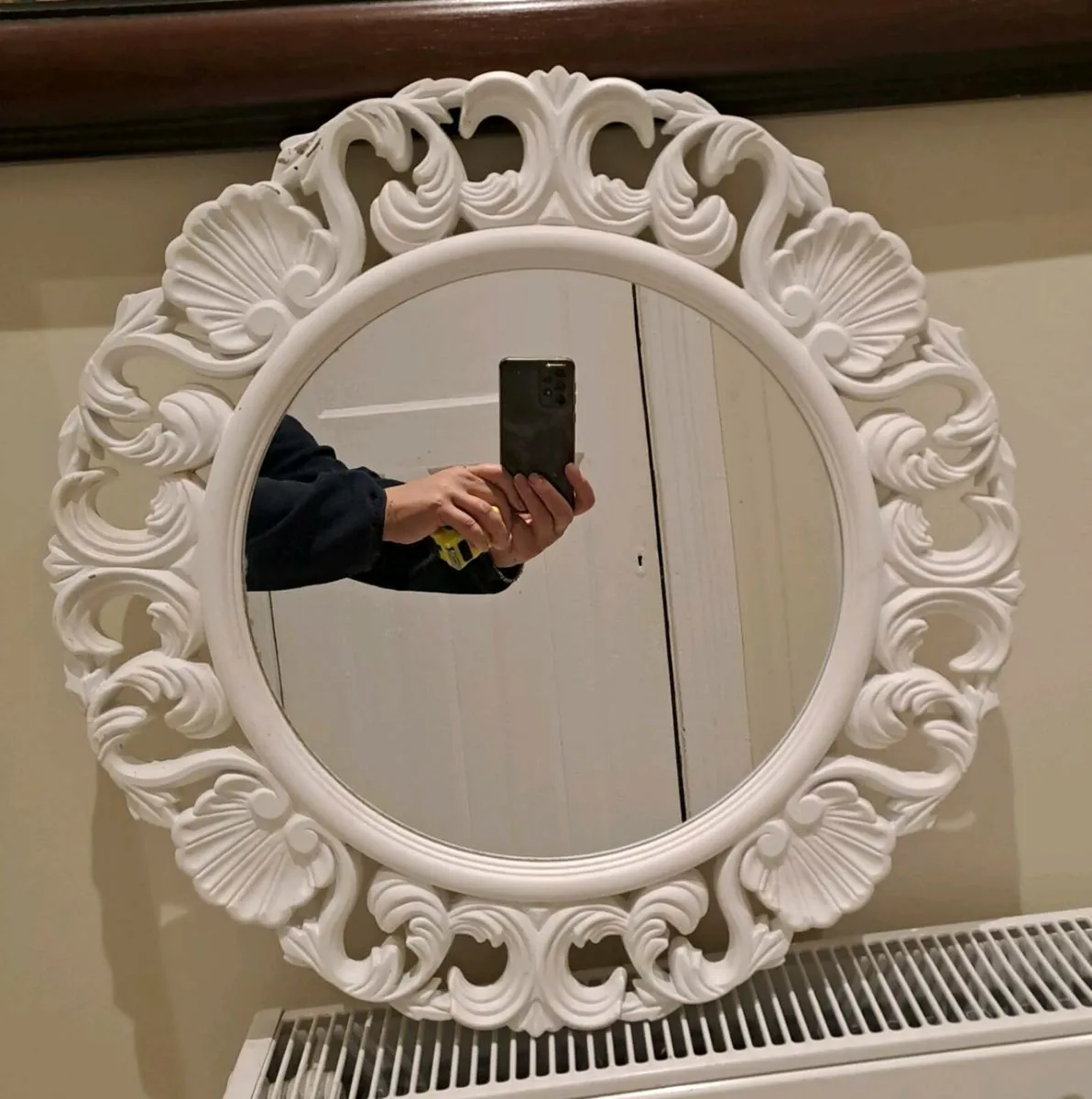 Round mirror carved white - Image 2