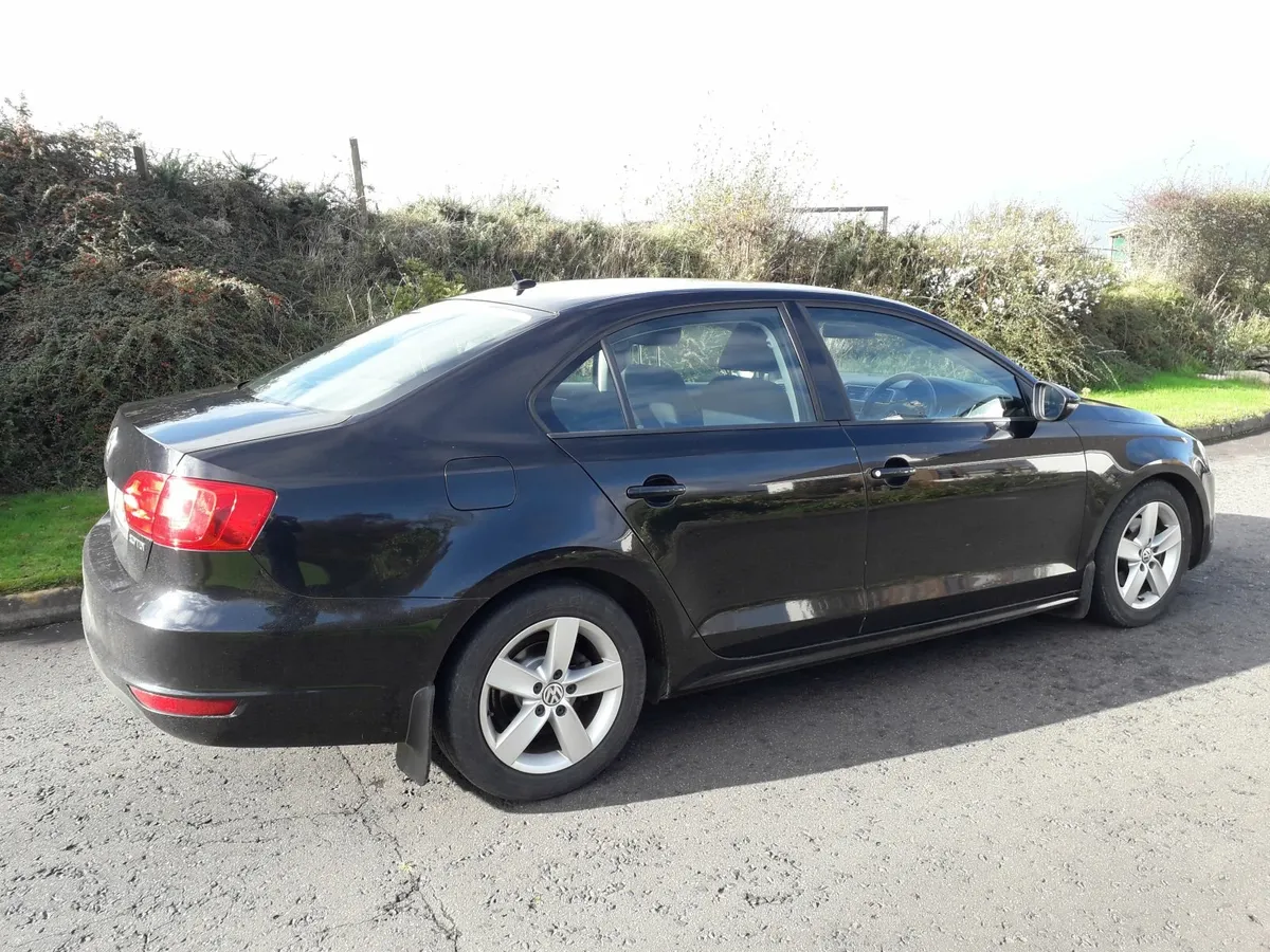 Volkswagen Jetta 2013 - Image 3